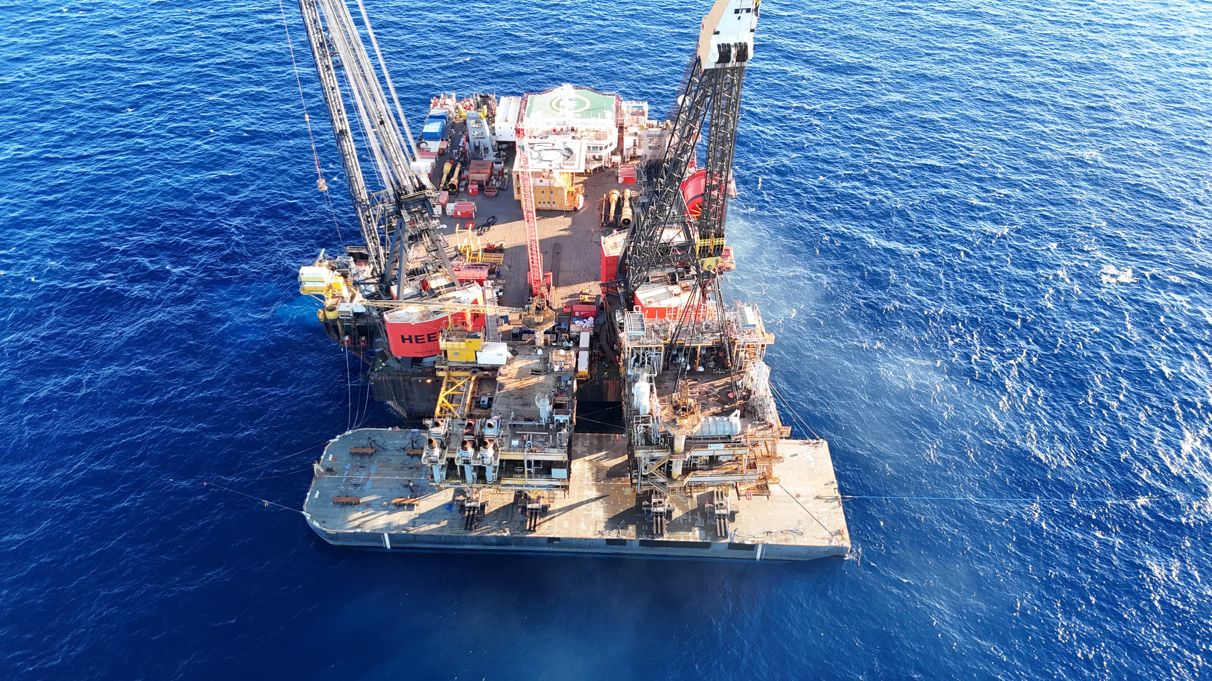 GC52 CPP Top Deck Barge Placement